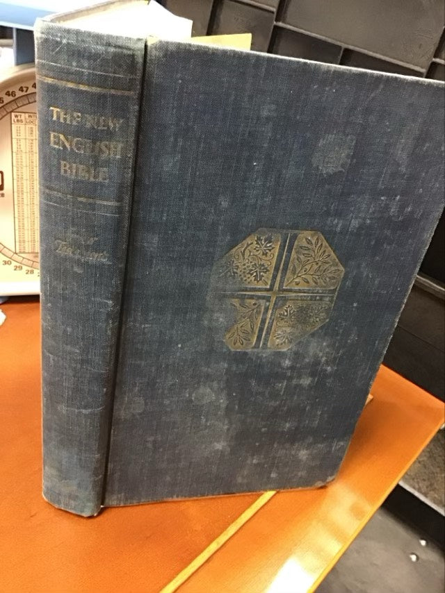 The New English Bible: the New Testament by Black Metzger & Wikgren) Holy Bible (edited by Aland