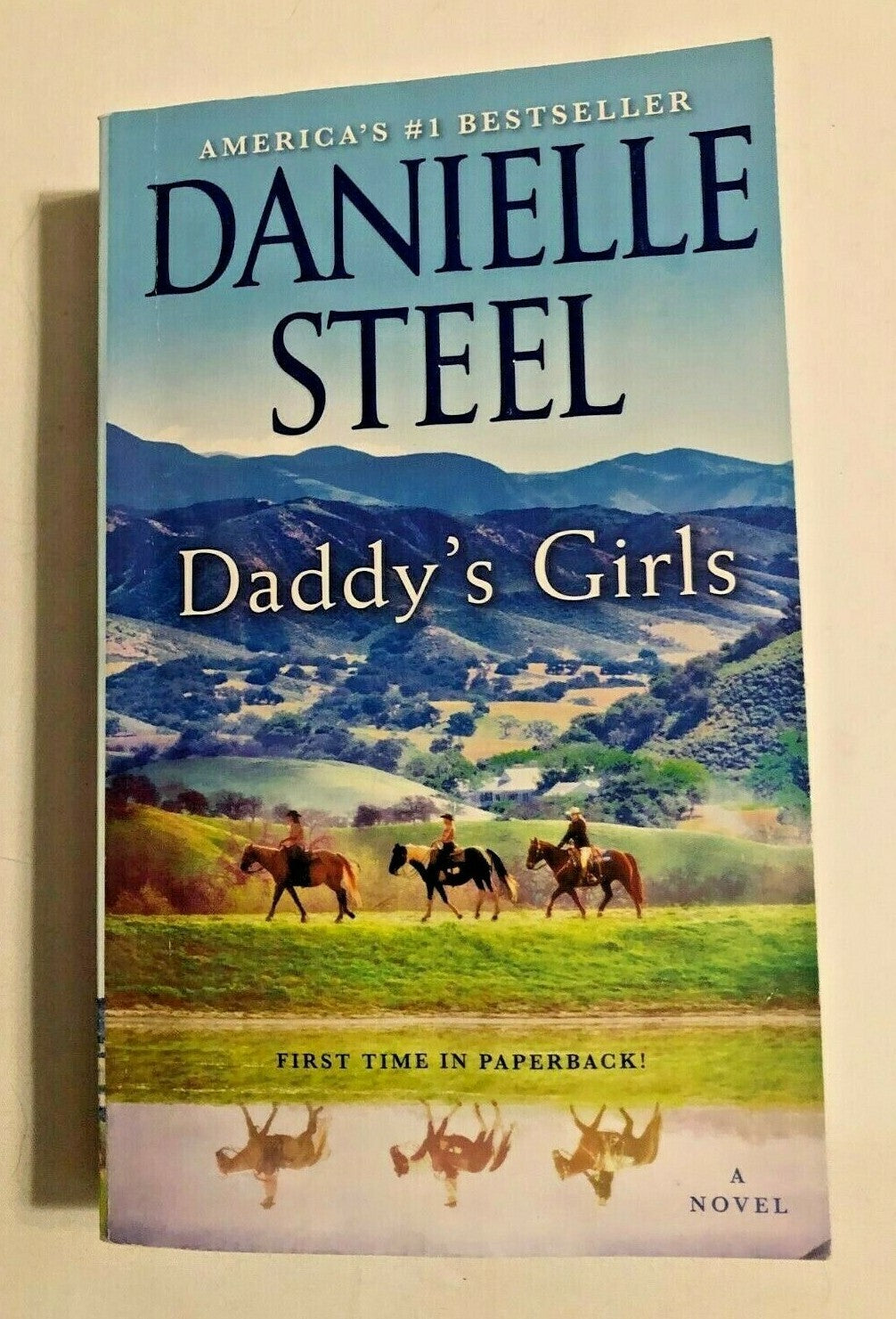 Daddy's Girls: A Novel by Danielle Steel