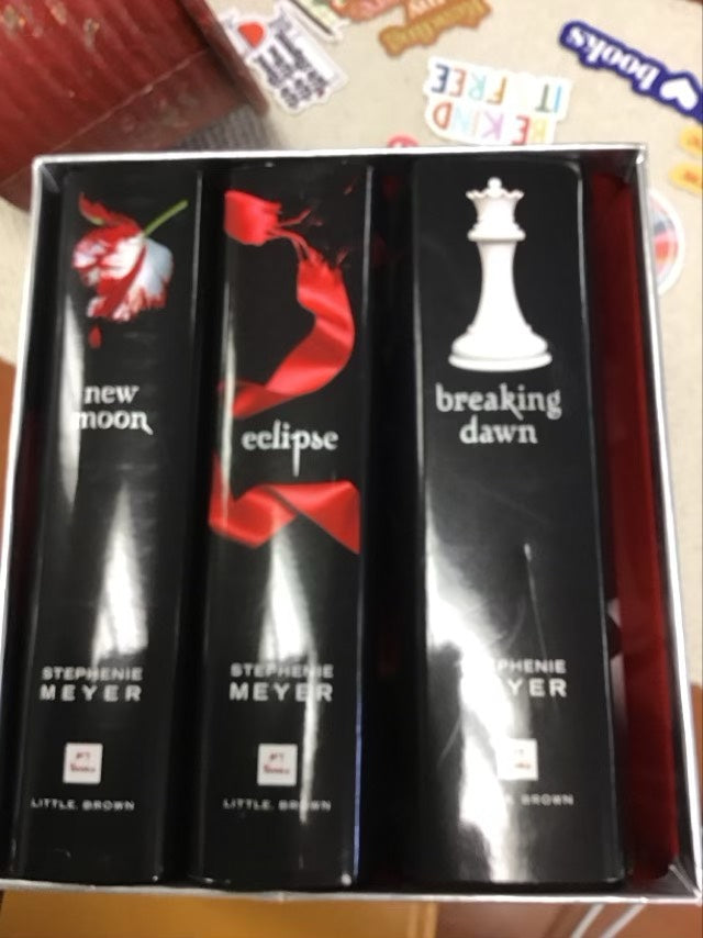 The Twilight Saga Collection by Stephenie Meyer *NOTE* MISSING Twilight book in set
