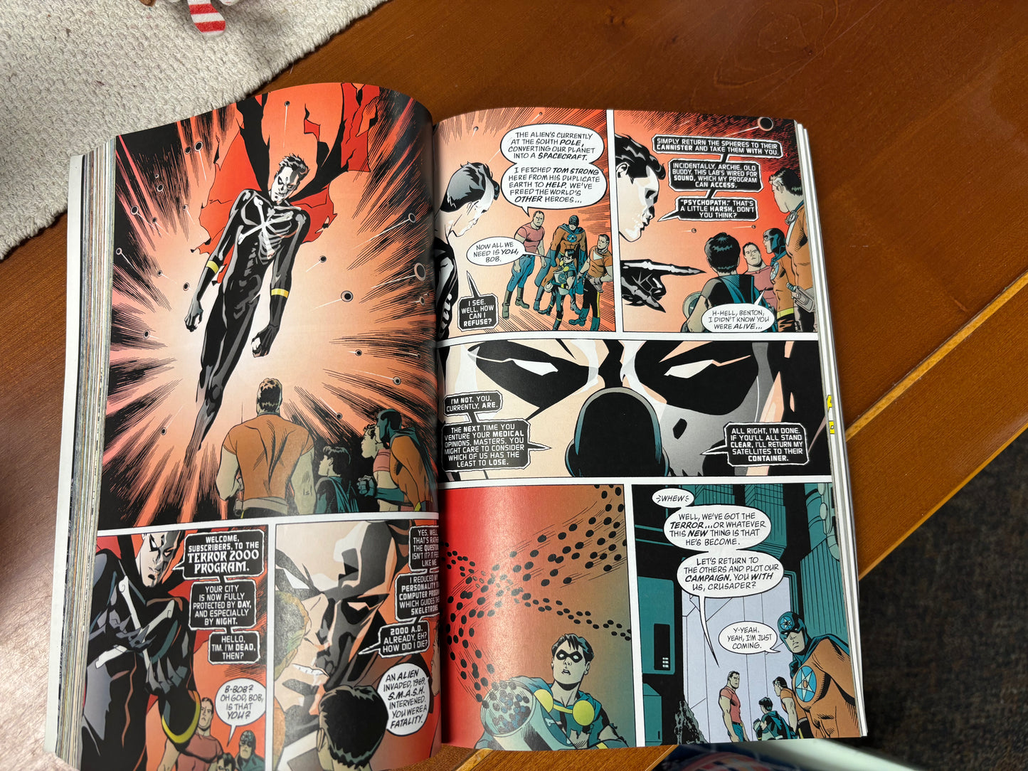 Tom Strong Compendium DC Comics