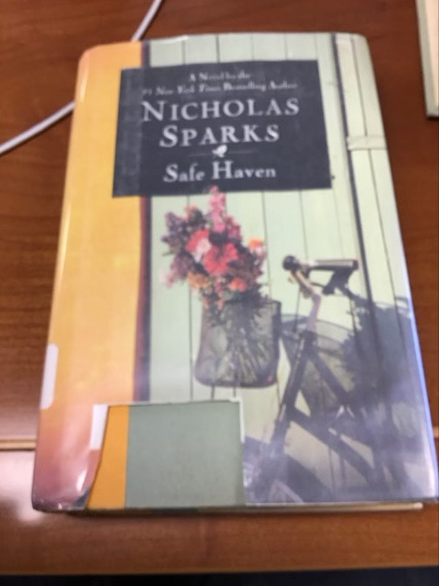 Safe Haven, Large Print by Nicholas Sparks