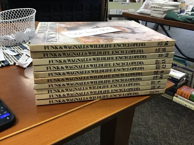 Funk And Wagnalls Wildlife Encyclopedia Partial Set - Vol 7-16 by Funk And Wagnall