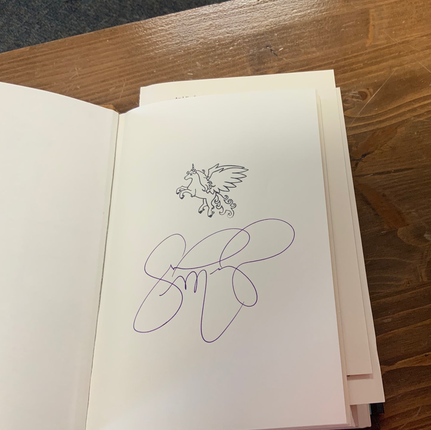Legacy (Keeper of the Lost Cities #8) by Shannon Messenger hardcover SIGNED BY AUTHOR DJHC