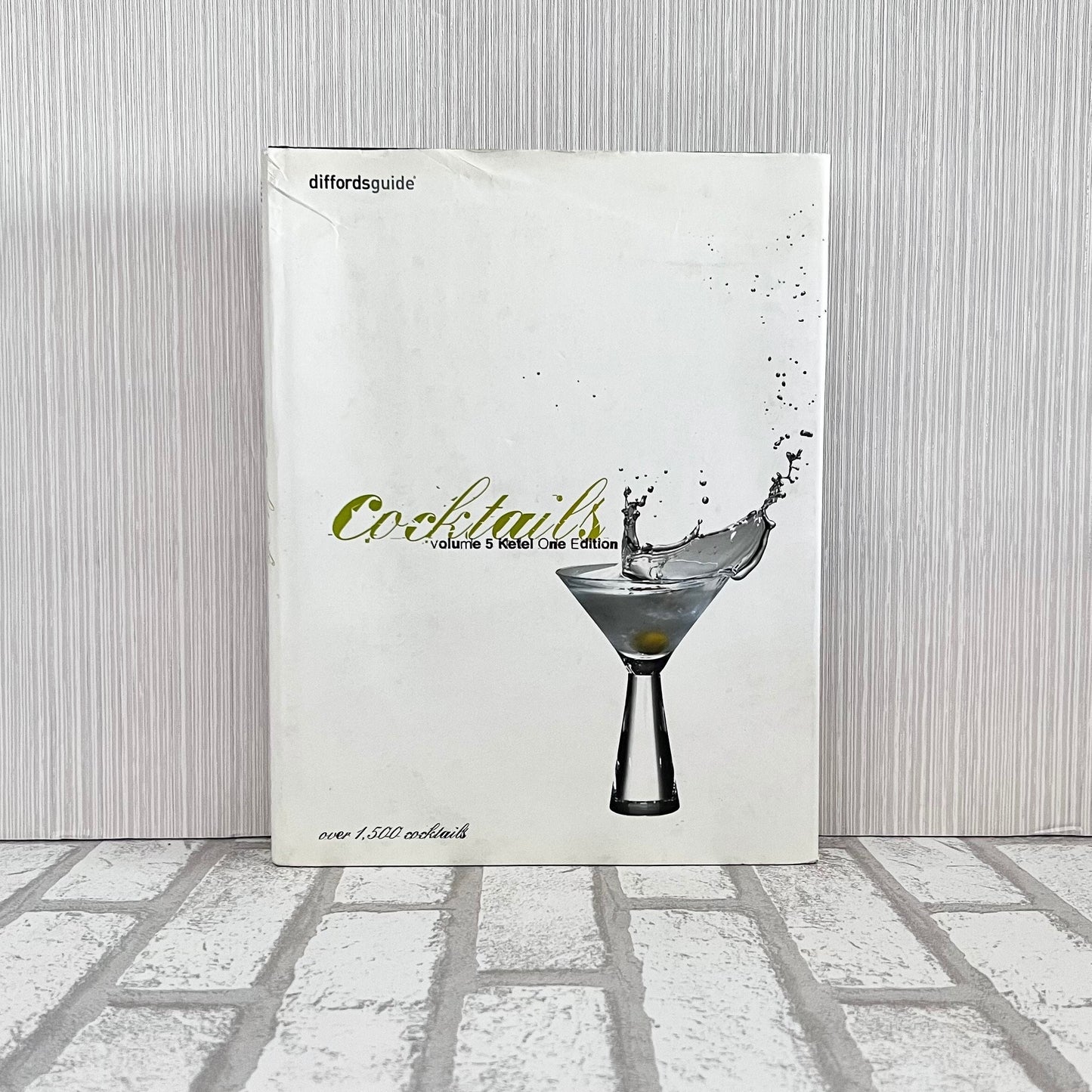 Difford's Guide to Cocktails by Simon Newlyn Difford