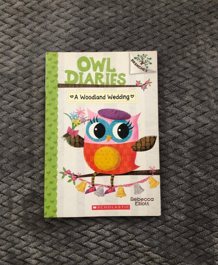 A Woodland Wedding: A Branches Book (Owl Diaries #3) (3) by Rebecca Elliott