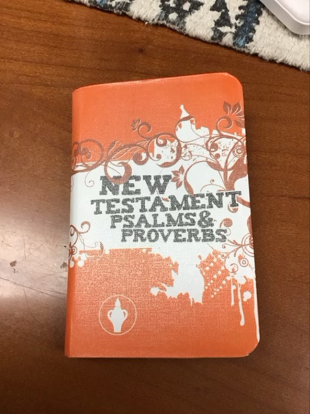 New Testament Psalms & Proverbs Pocket Bible