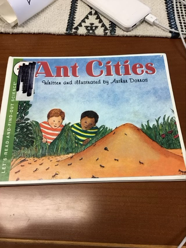 Ant Cities Lb (Let'S-Read-And-Find-Out Science Book) by Dorros * Ex-Library Book