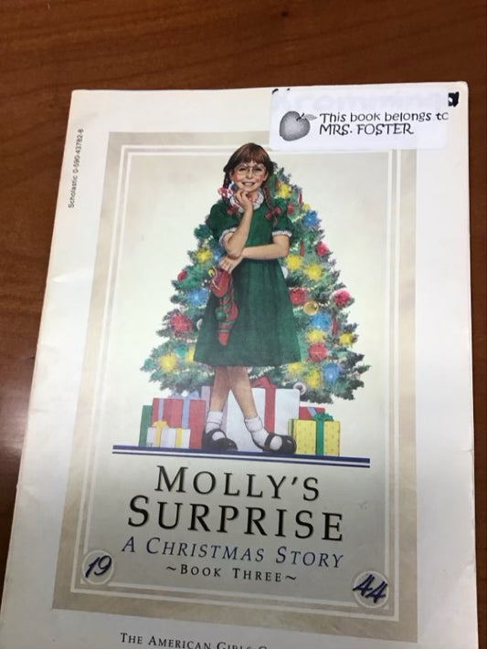 Molly's Surprise: A Christmas Story by Valerie Tripp