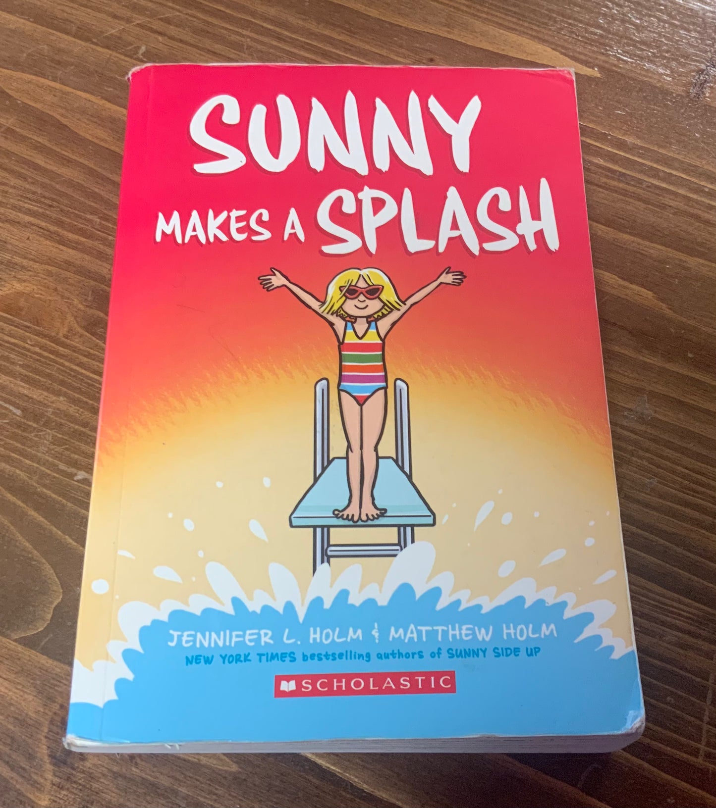 Sunny Makes a Splash by Jennifer L. Holm & Matthew Holm