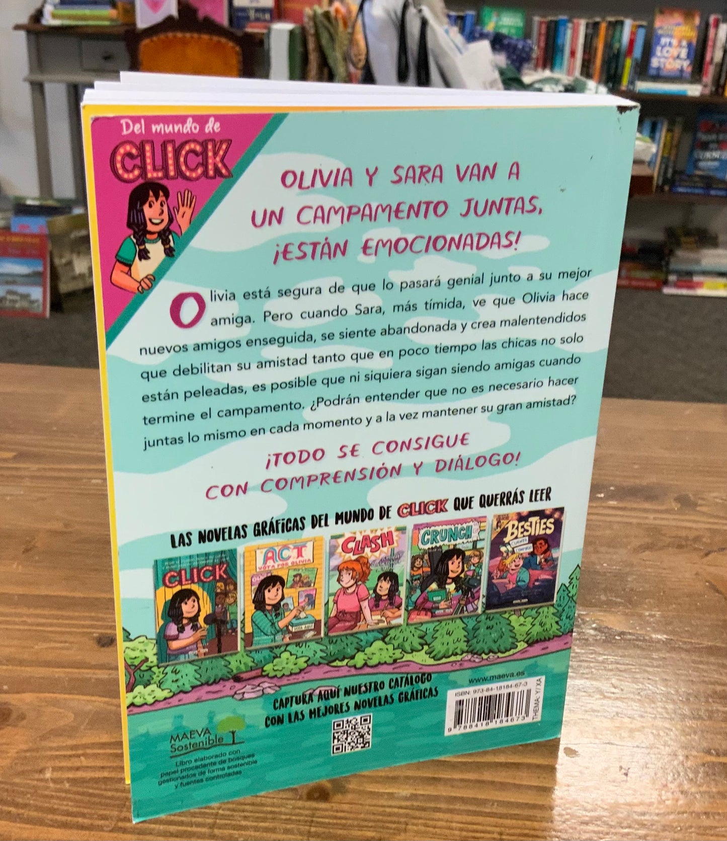Camp: De campamento con Olivia (Novela gráfica) by Kayla Miller