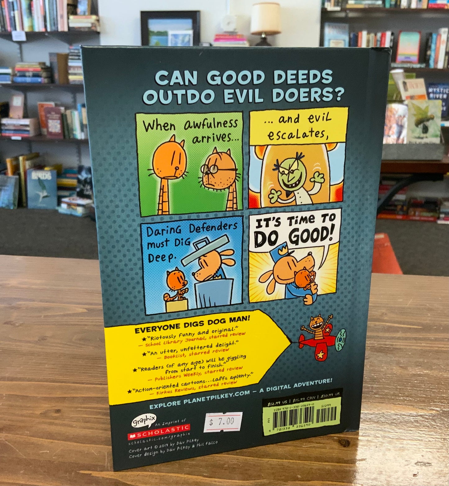 Dog Man: For Whom the Ball Rolls: From the Creator of Captain Underpants (Dog Man #7) by Dav Pilkey