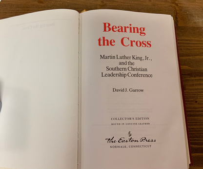 Bearing the Cross by David. J Garrow Collector’s Edition Martin Luther King Jr