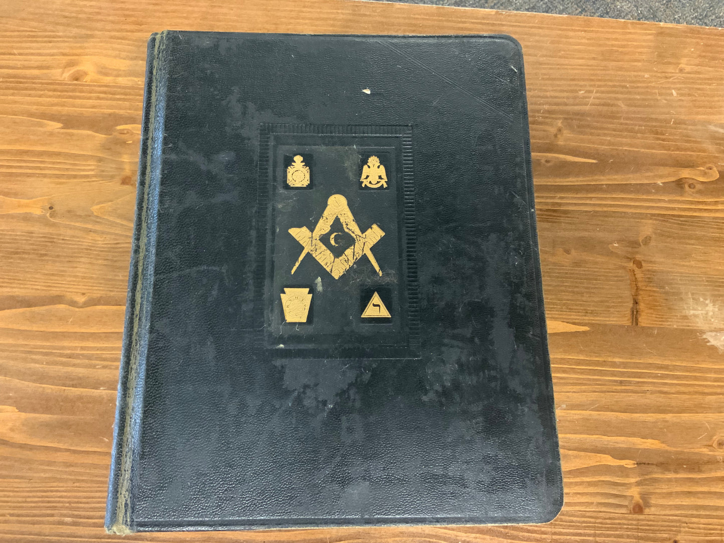 W.C. Sanderson Masonic Bible Self-Pronouncing King James Authorized Version of the Holy Bible 1956 A.J. Holman Company