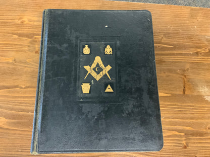W.C. Sanderson Masonic Bible Self-Pronouncing King James Authorized Version of the Holy Bible 1956 A.J. Holman Company