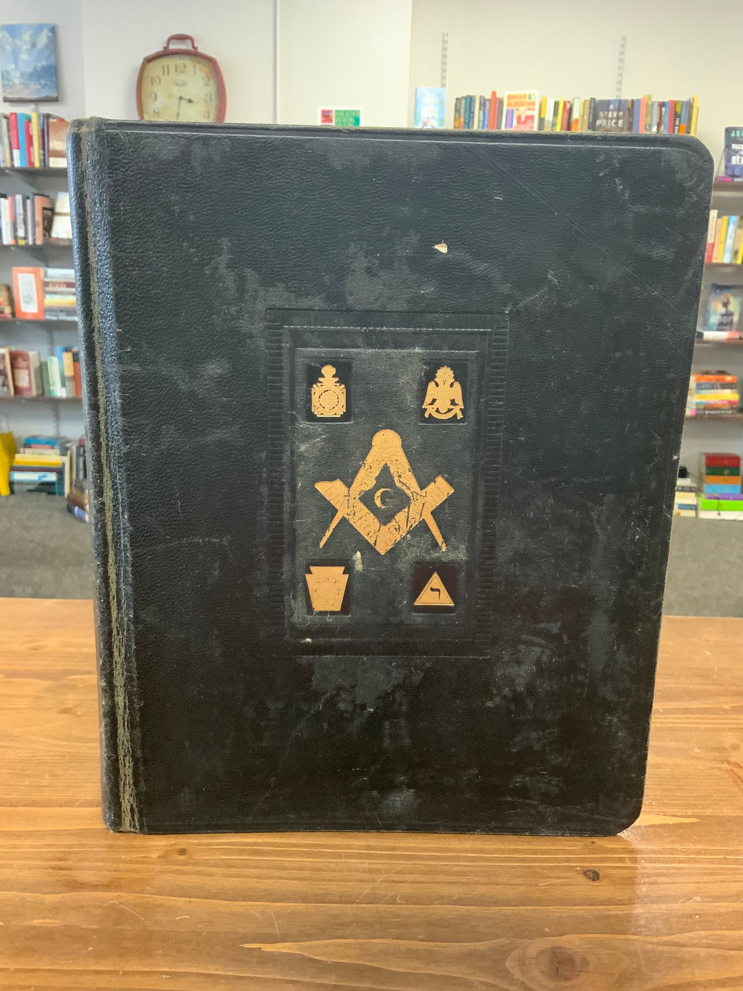 W.C. Sanderson Masonic Bible Self-Pronouncing King James Authorized Version of the Holy Bible 1956 A.J. Holman Company