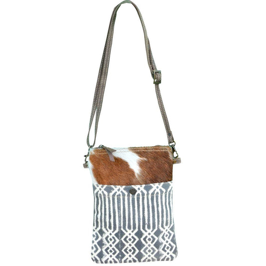 White Canvas Pattern With Fur Shoulder Bag