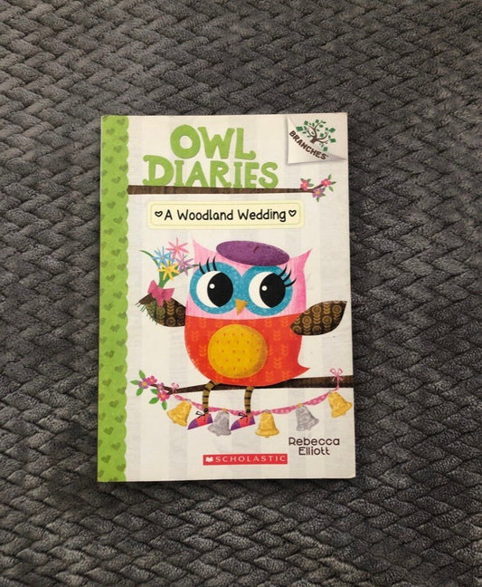A Woodland Wedding: A Branches Book (Owl Diaries #3) (3) by Rebecca Elliott